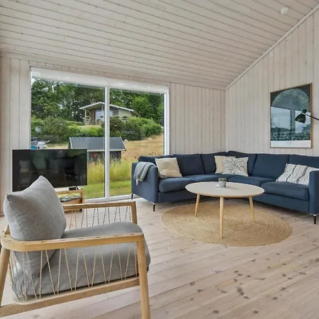 3 Bedroom Beautiful In 4*