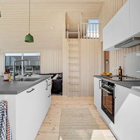 3 Bedroom Beautiful In Haderslev