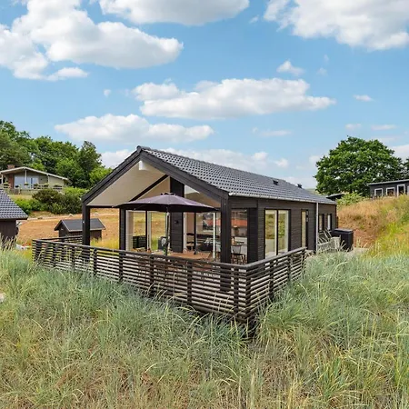 3 Bedroom Beautiful In 4*